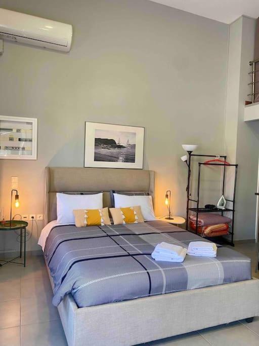 Cozy Apartment Near To The Airport Kouvarás Exterior foto
