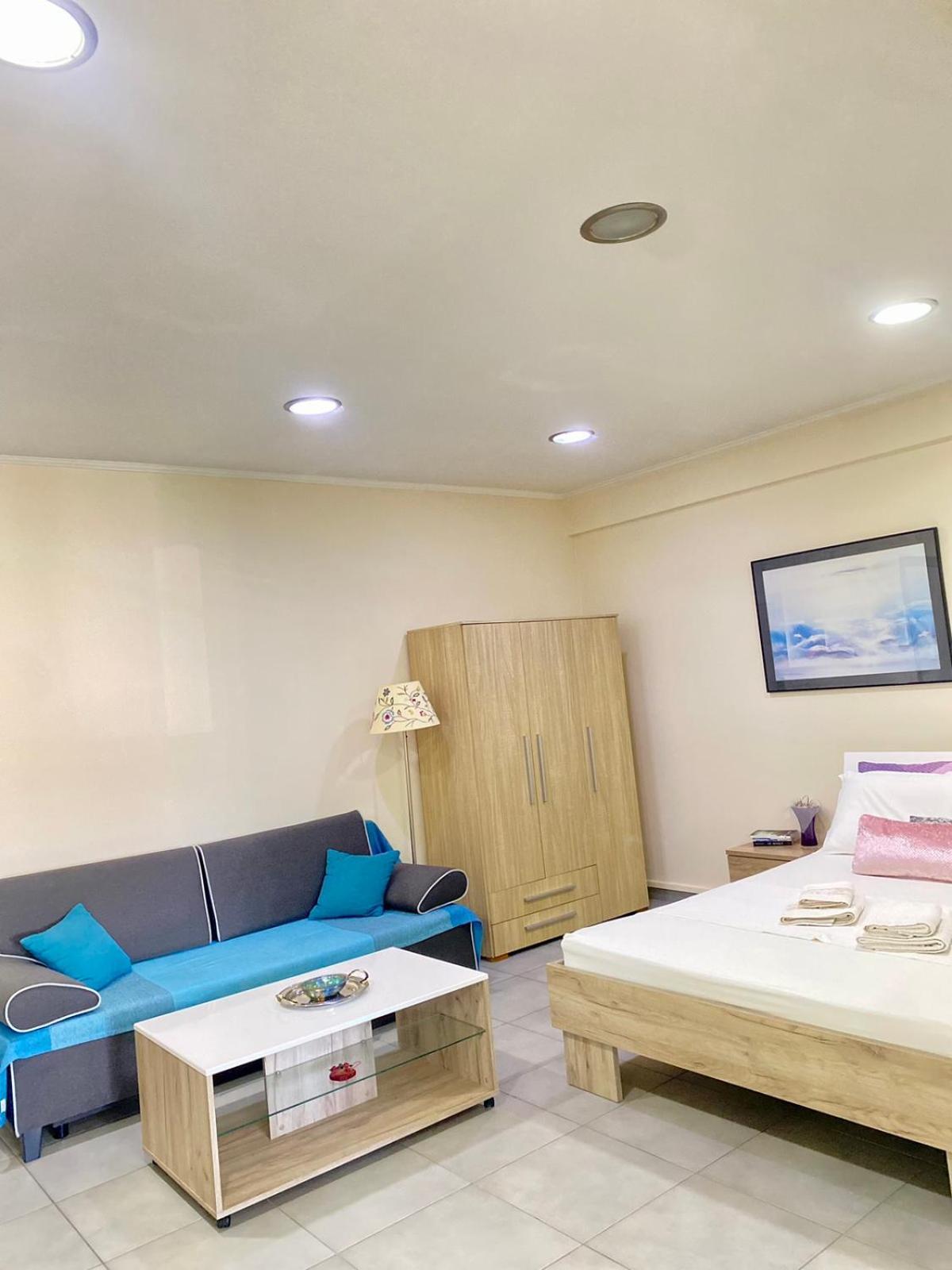 Cozy Apartment Near To The Airport Kouvarás Exterior foto